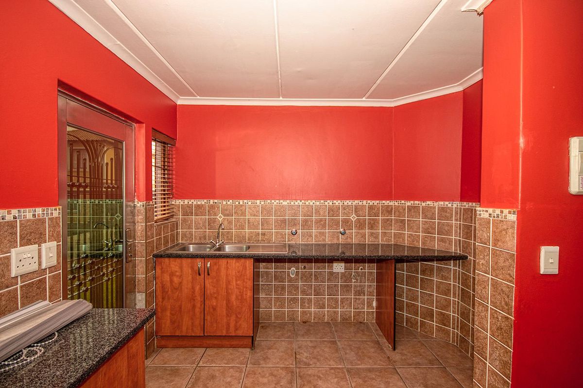 3 bed Meyersig corner stand family home! - Photo 5