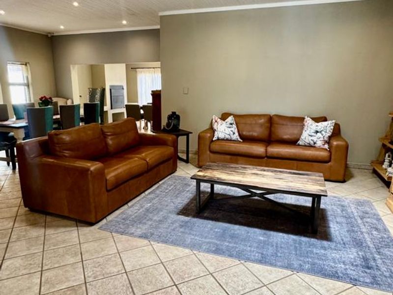 Discover Comfort & Style at Windhoek Country Club Estate - Photo 7