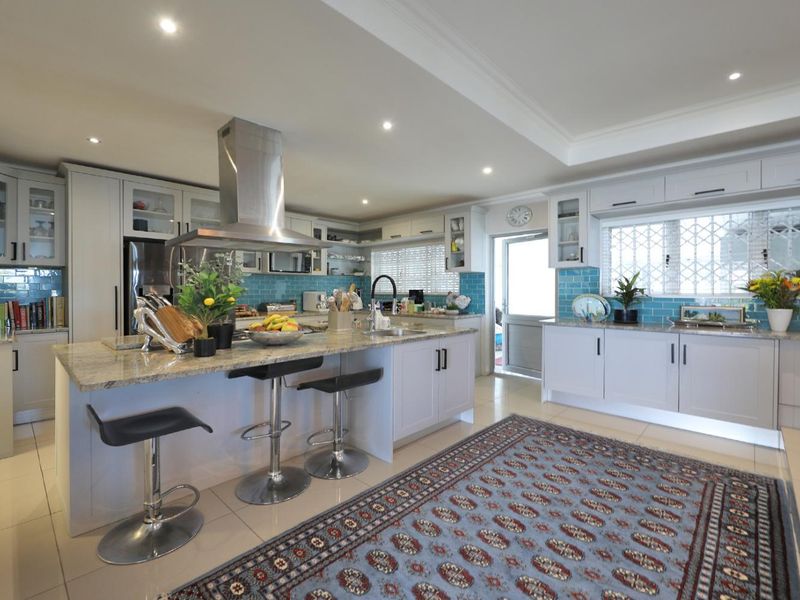 Modern Luxury with Panoramic Views in Loevenstein. - Photo 4