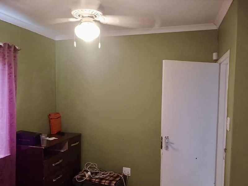 🌟 Investor’s Dream: Dual Income Property on Corner Erf in Extension 8/9, Okahandja! 🌟 - Photo 8