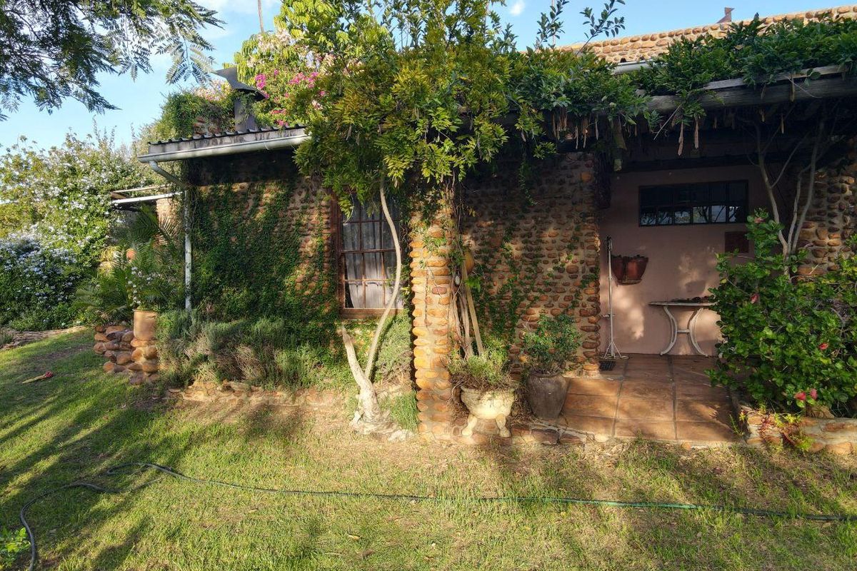 This 505-hectare off-the-grid sanctuary - Photo 3