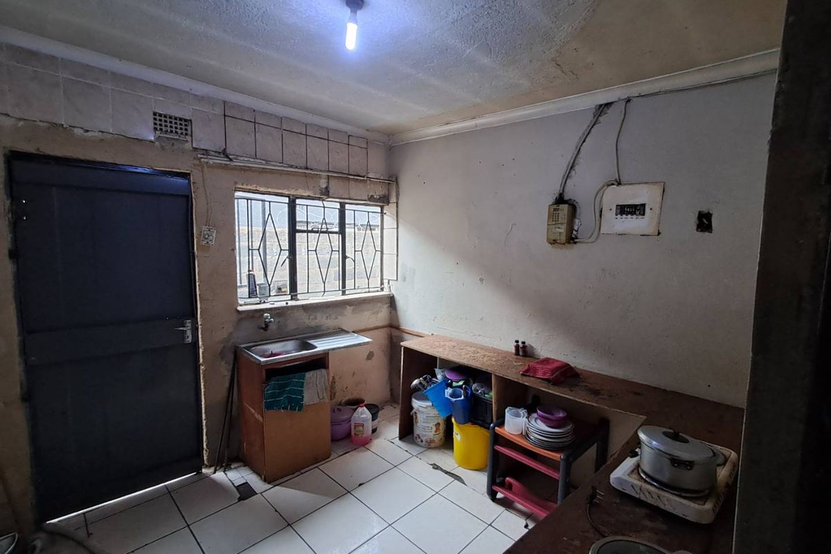 3 Bedroom House For Investment - Photo 3