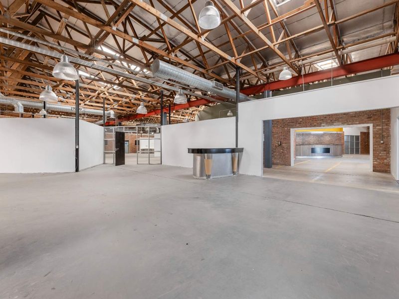 CALLING ALL INVESTORS – LARGE COMMERCIAL BUILDING FOR SALE IN GEORGE INDUSTRIA - Photo 6