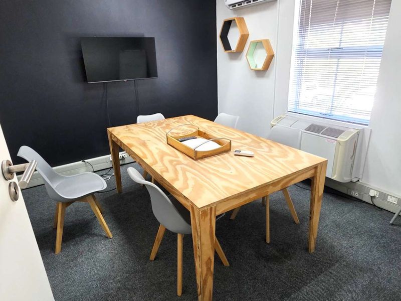 Modern First Floor Office in Westlake Business Park - Photo 8