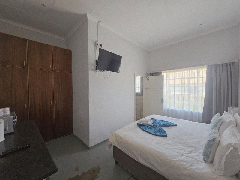 **Luxury 4-Star Guesthouse for Sale: A Prime Investment Opportunity** - Photo 5