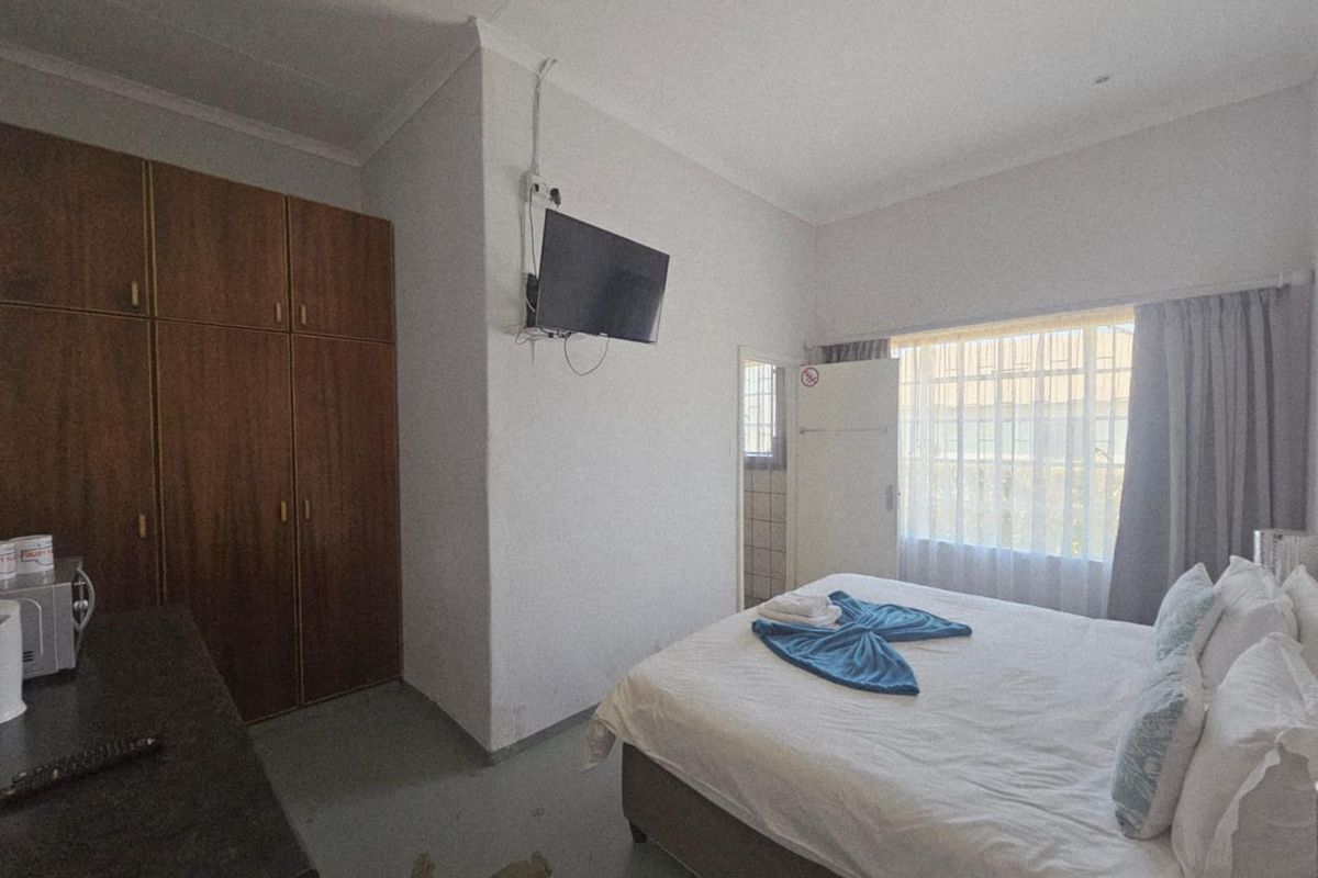 **Luxury 4-Star Guesthouse for Sale: A Prime Investment Opportunity** - Photo 5