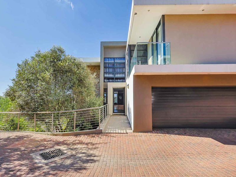 Elevated Elegance in Waterkloof Ridge – A Home That Redefines Luxury Living - Photo 5