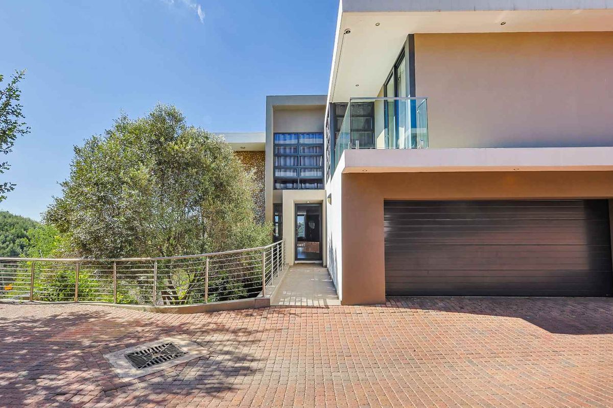 Elevated Elegance in Waterkloof Ridge – A Home That Redefines Luxury Living - Photo 5