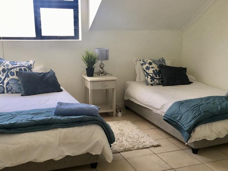 Furnished 2-Bed Apartment in Secure Hermanus Coastal Estate - Photo 9