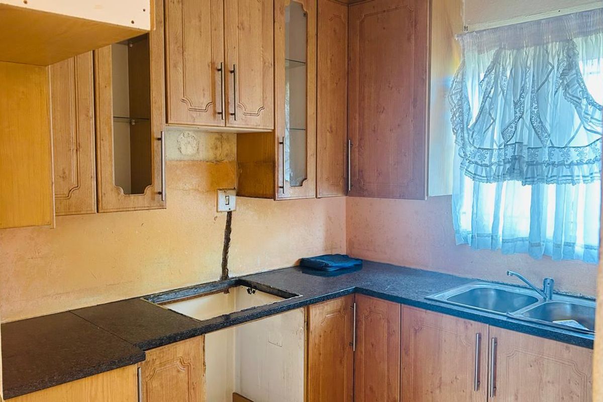 3 bedroom house for sale in Vosloorus - Photo 4