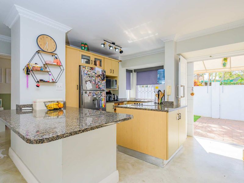 Perfect 3 Bed pet friendly garden simplex in Umhlanga Manors - Photo 10