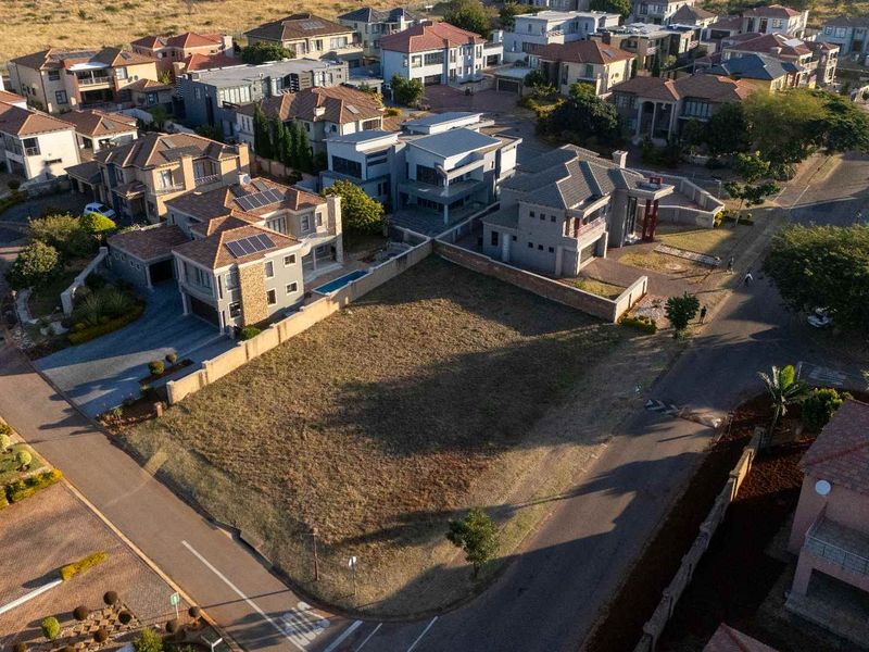 VACANT LAND IN SOUGHT AFTER MAGALIESBERG COUNTRY ESTATE - Photo 5