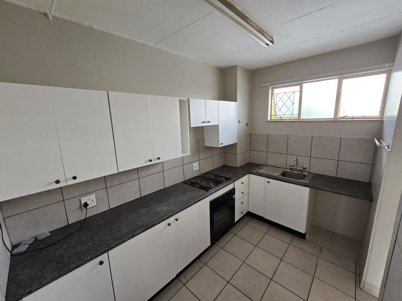 2 Bedroom apartment in Rietfontein - Photo 6