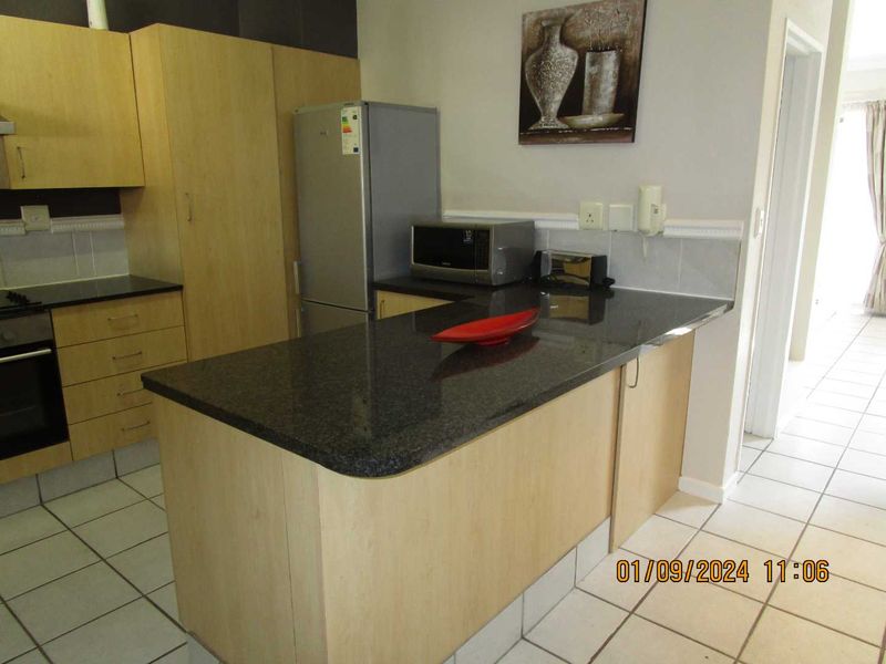 STUPENDOUS FULLY FURNISHED 3 BED APARTMENT IN THE ICONIC COMPLEX 77 GRAYSTON - Photo 10