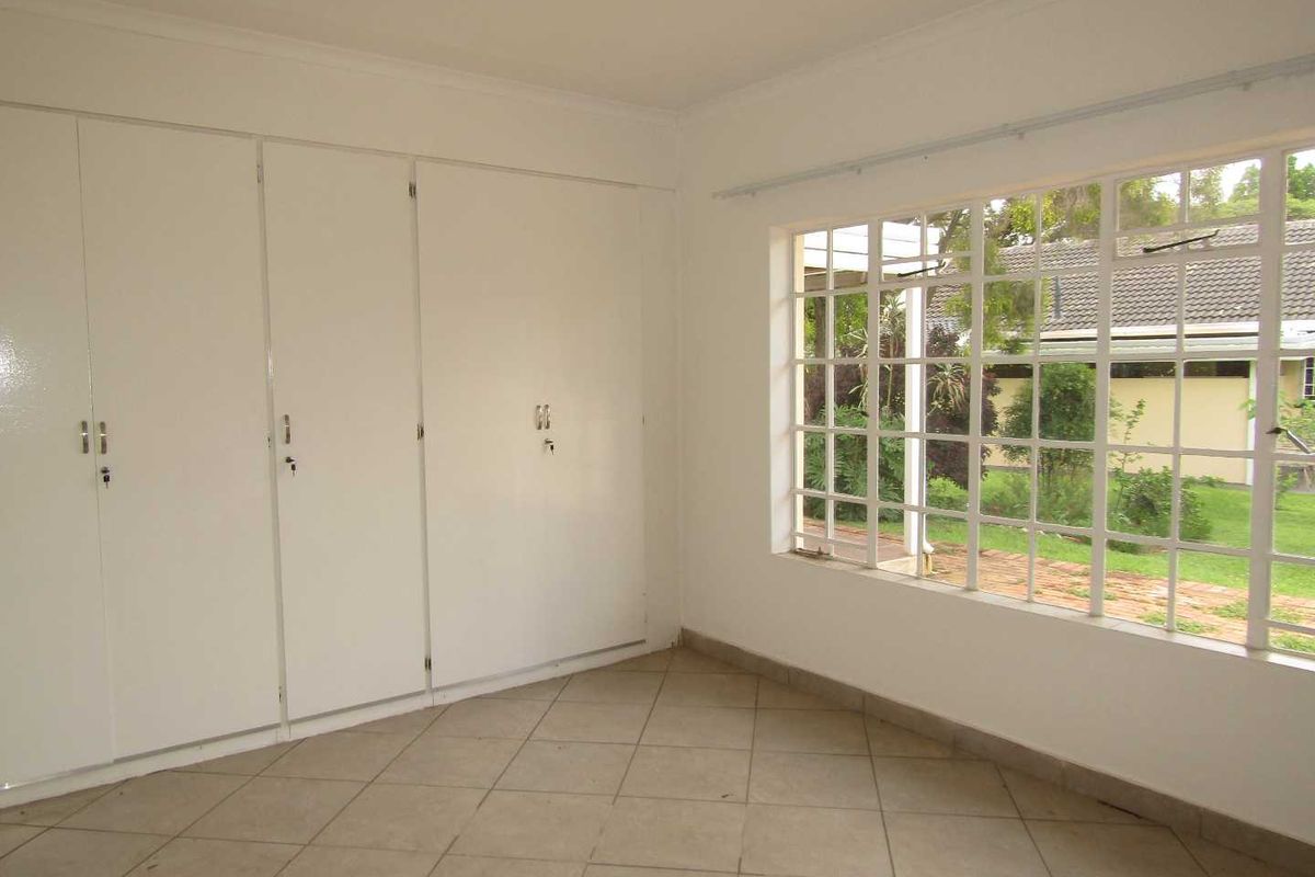 Spacious Life Right home in sought-after Retirement Village - Photo 4