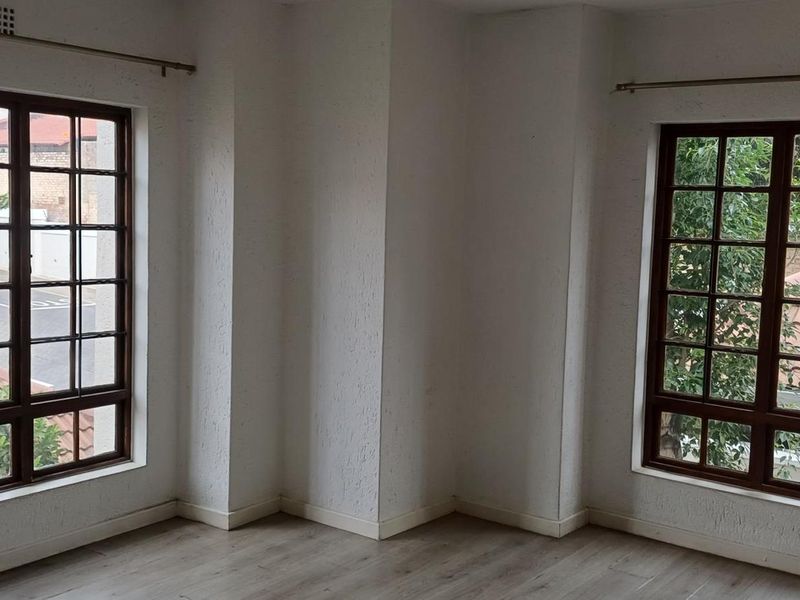 3 BEDROOM PARTMENT SANDOWN - Photo 10