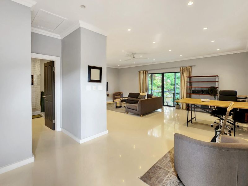 Modern 2 Bedroom Apartment - Photo 10