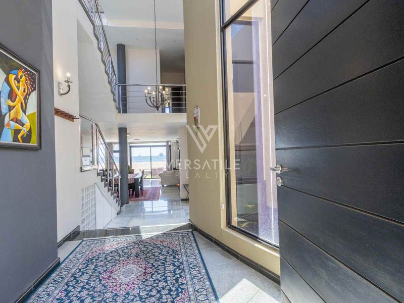 Prime Beachfront Property For Sale - Photo 9