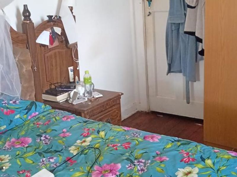 7 Bedroom House close to UJ For Sale! - Photo 9