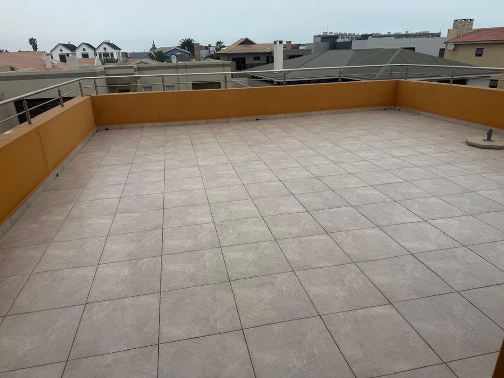 Main bedroom balcony 
