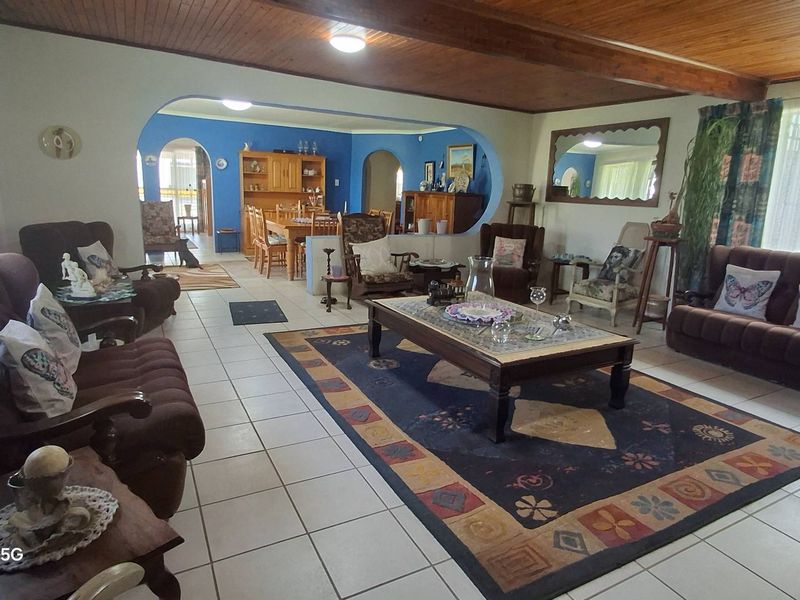 Live, Farm, Entertain: Exclusive 8.5-Hectare Property - Photo 8