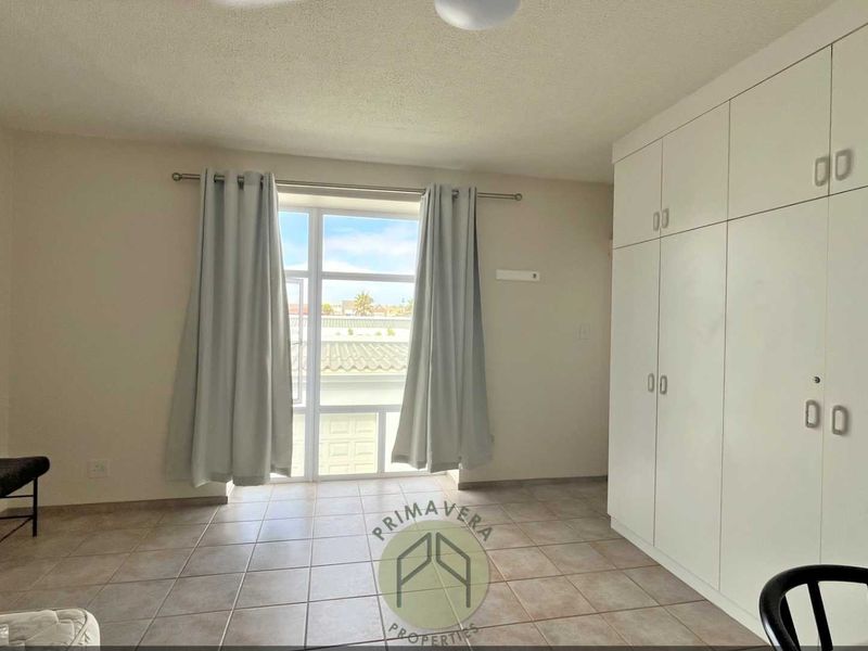 Little gem next to the waves - Photo 4