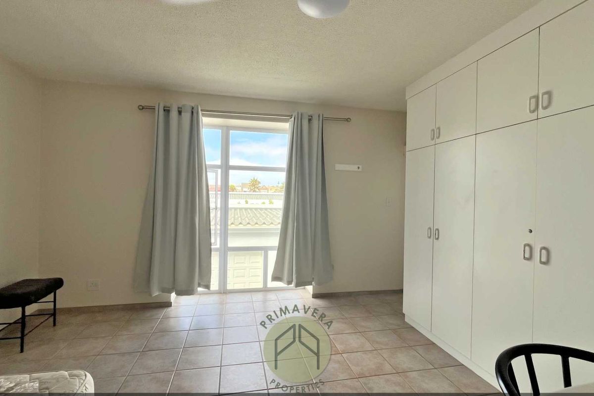 Little gem next to the waves - Photo 4