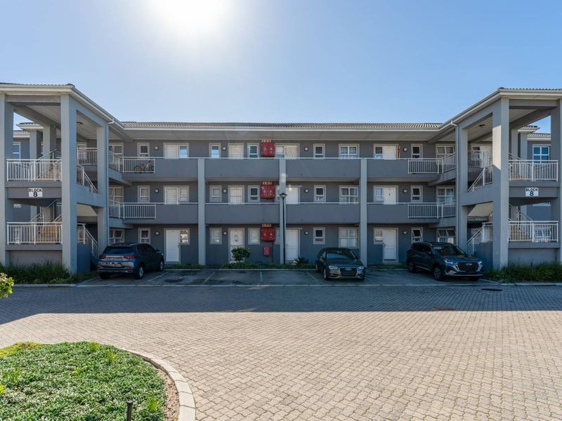 Charming Ground Floor Apartment in Costa Da Gama - Photo 2