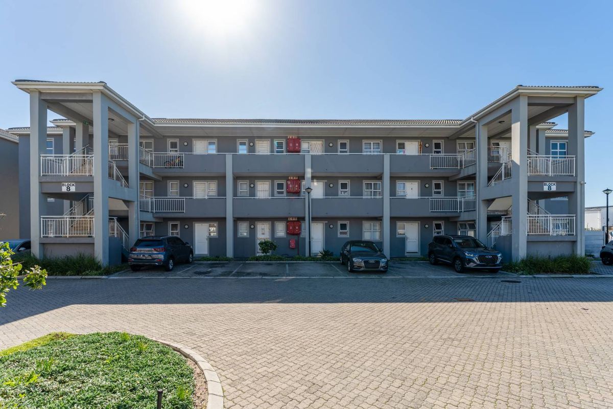 Charming Ground Floor Apartment in Costa Da Gama - Photo 2