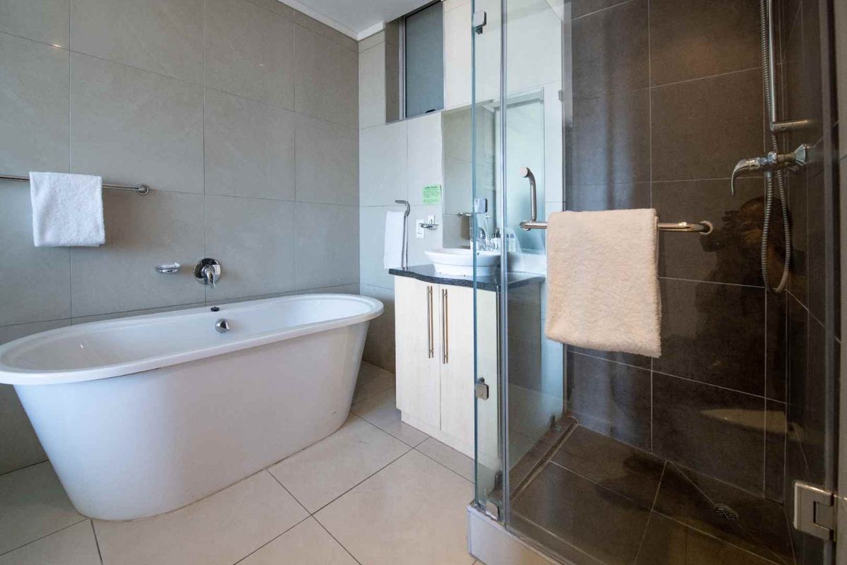 1 bed 1.5 bath in the heart of Sandton CBD - Photo 5