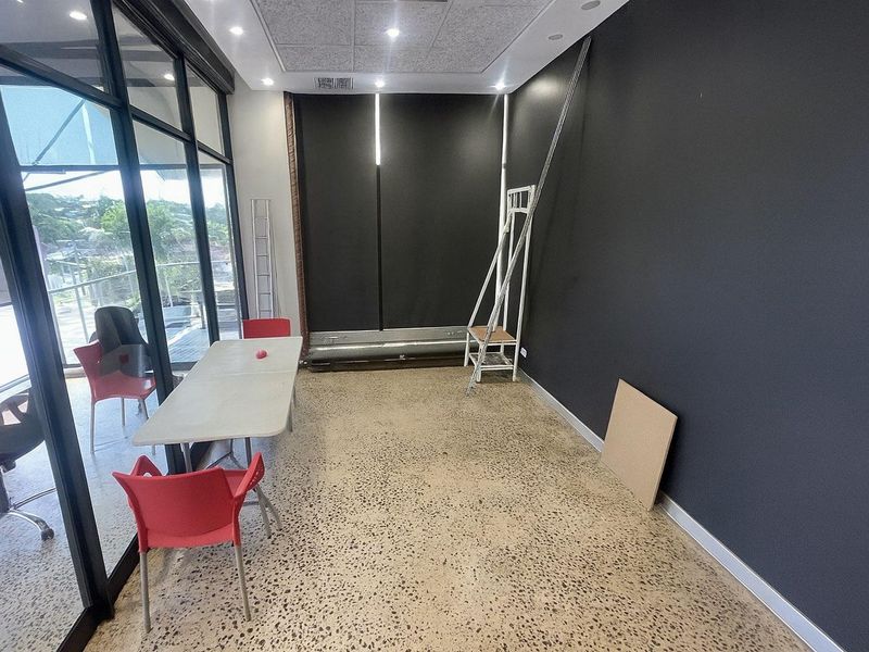 Hendra - Premium 100m2 Retail Space to Let in Durban North - Photo 9