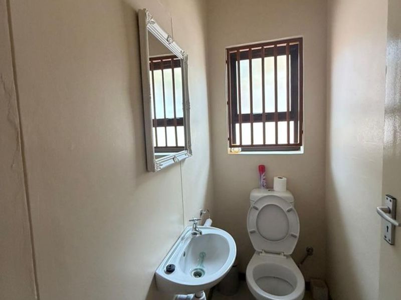 Office Space To Let - Photo 5