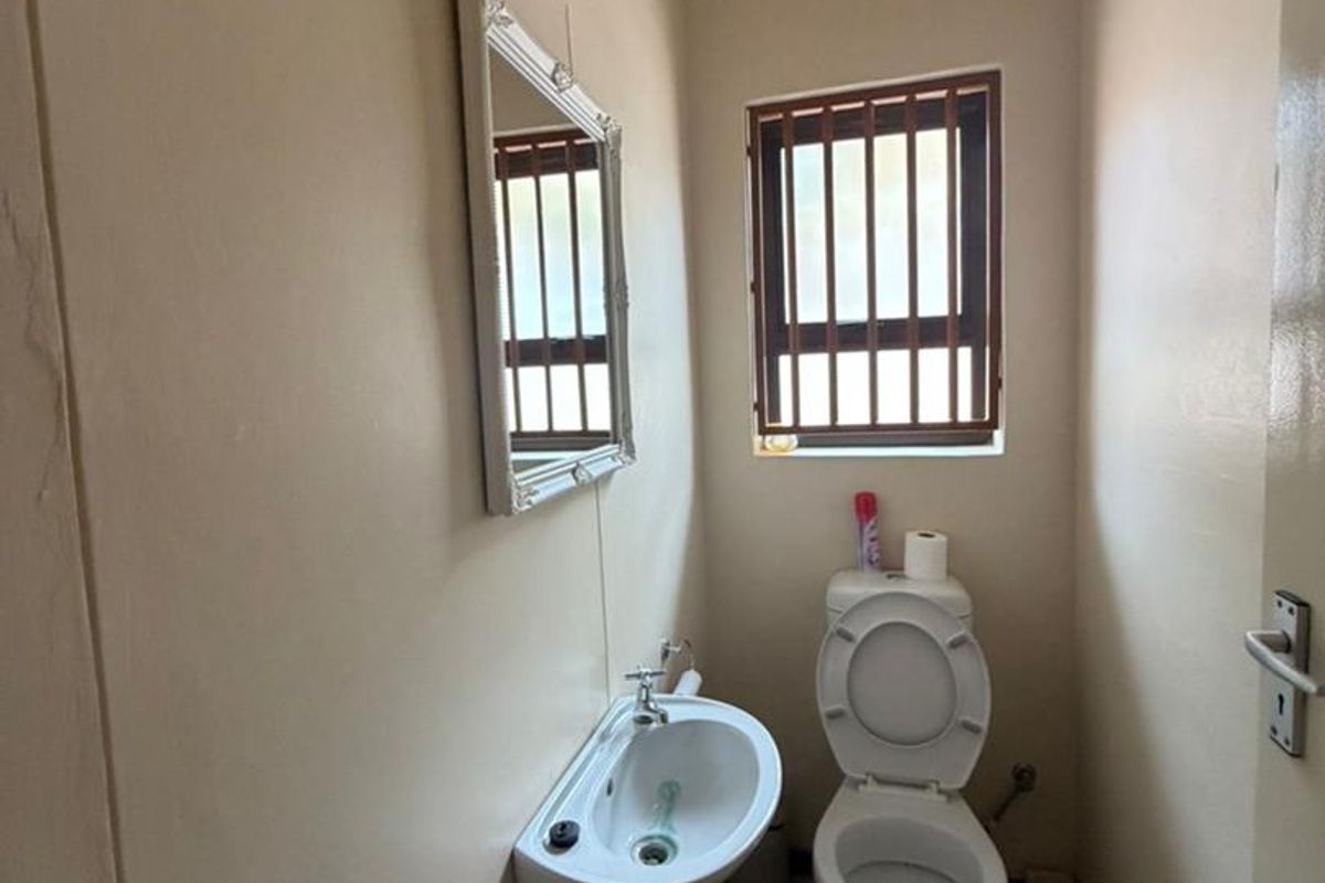 Office Space To Let - Photo 5