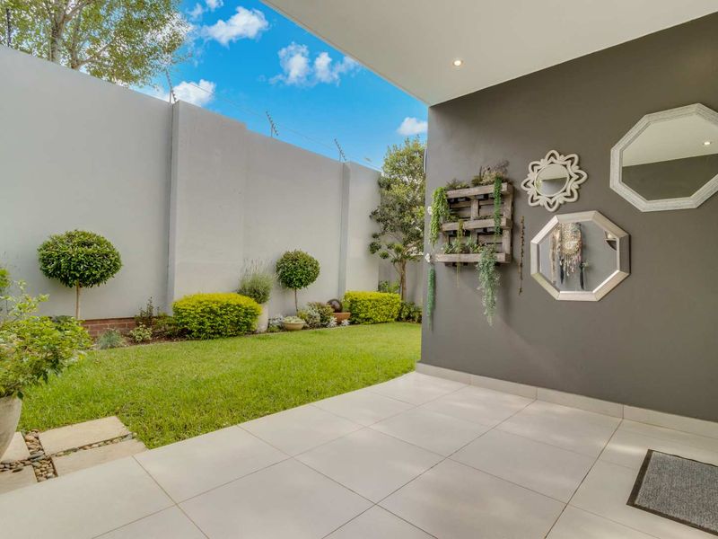 CONTEMPORARY 2 BEDROOM GARDEN APARTMENT FOR RENT IN BROADACRES - Photo 8