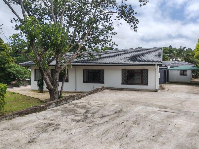 NEWLY RENOVATED PICTURESQUE - Photo 7