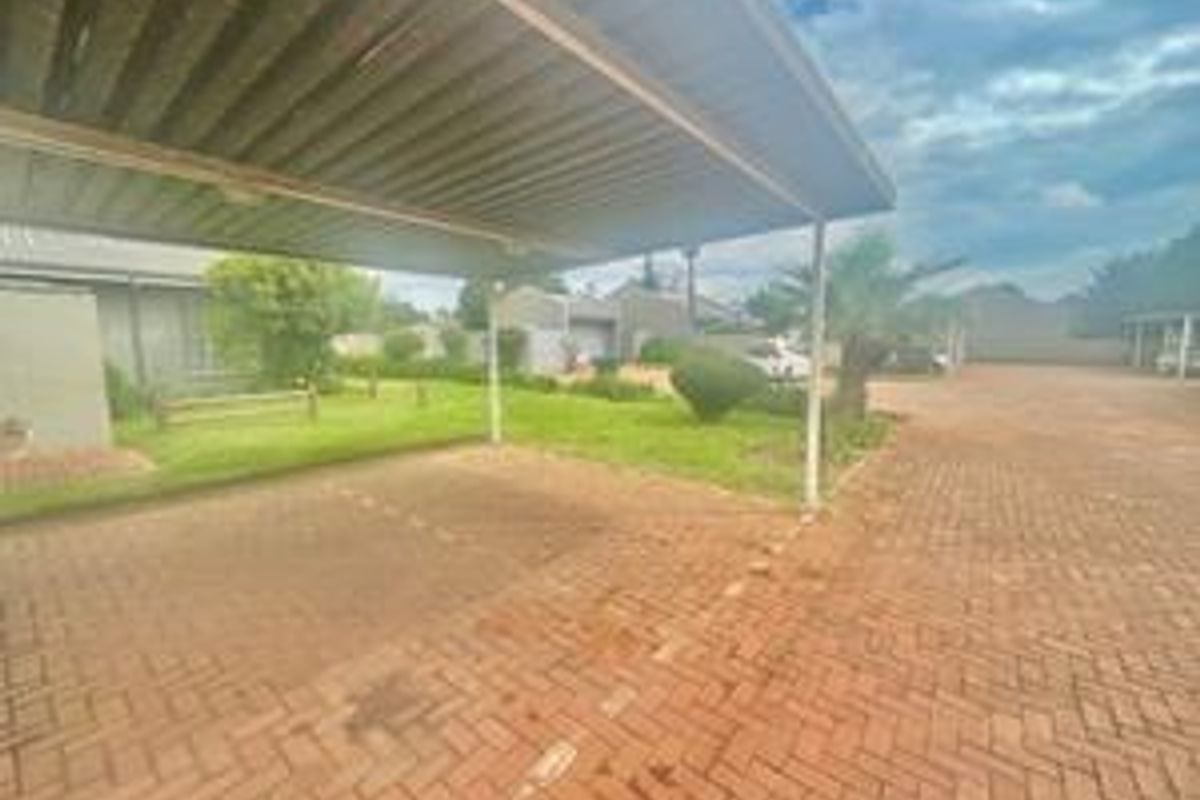 Prime Location: 3-Bed Simplex in Birch Acres at only R880k - Photo 2