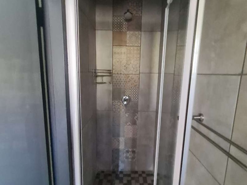 Lantana, Bachelor to rent - Photo 10