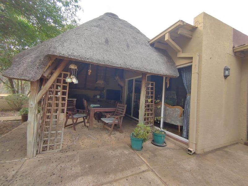 Spacious 2.3ha Lifestyle Property with Established Rental Income - Photo 8