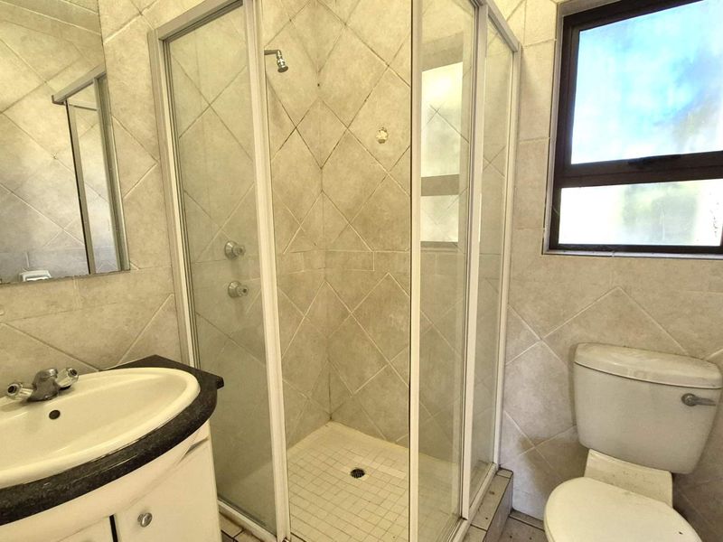 Spacious Loft Apartment for Sale in Trendy Fourways - Photo 9