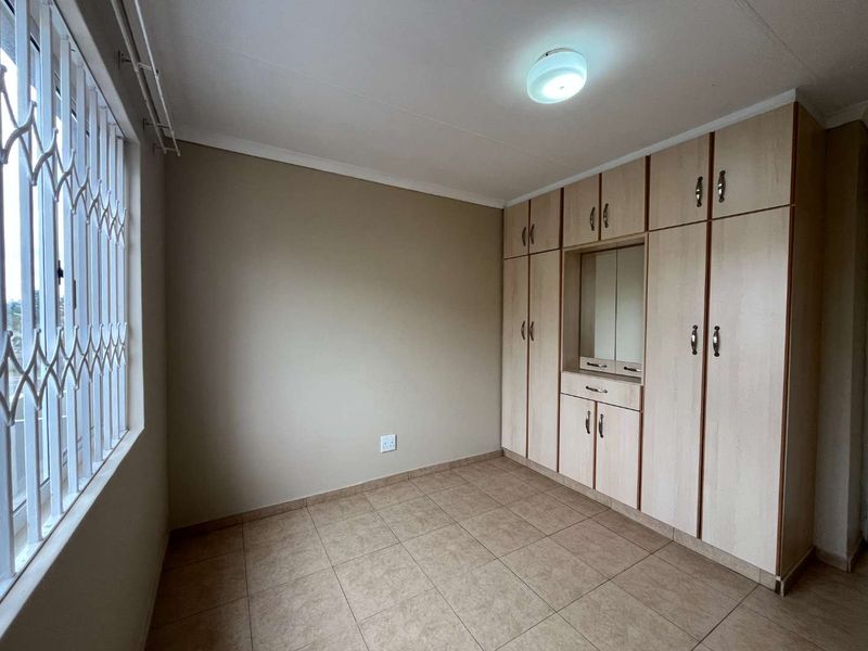 Hendra - 2-Bedroom Apartment for Rent | Prime North Beach Location - Photo 2