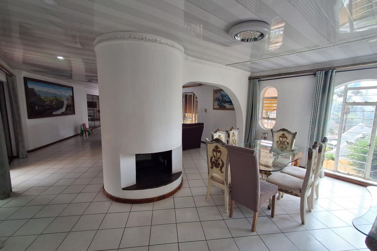 FAMILY HOME IN SECURED AREA IN BASSONIA - Photo 5