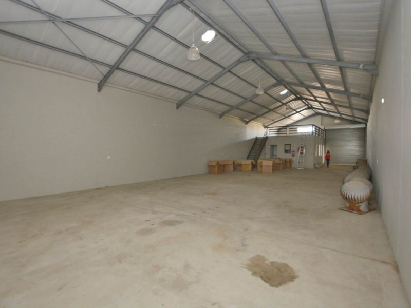 Light Industrial Area, Walvis Bay:  Warhouses for Sale - Photo 9