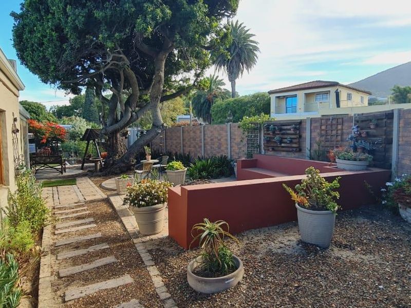 Your Spacious Family Haven Awaits! - Photo 7