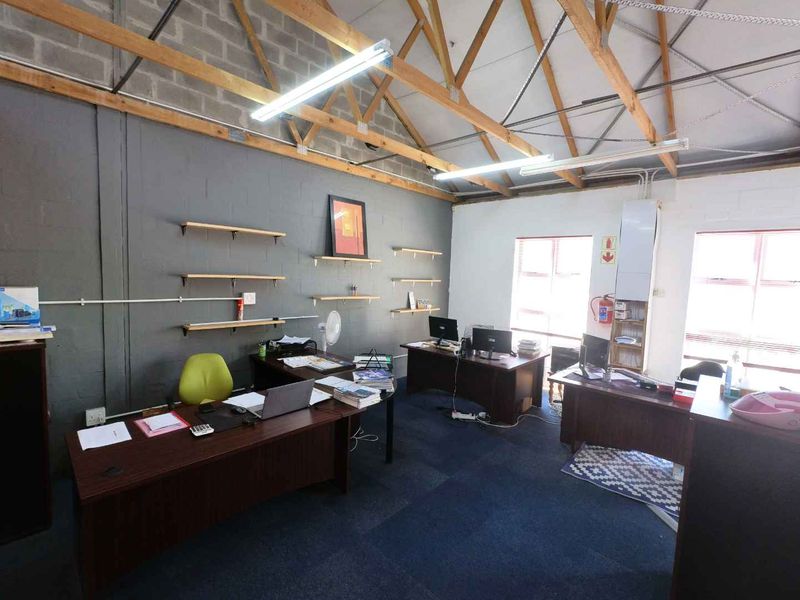 Light Industrial Unit for Sale – Milnerton- Near Century City - Photo 2