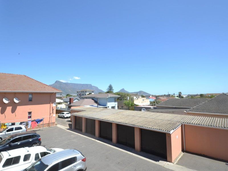 Ripe for renovation! Apartment in Rugby Neighborhood - Photo 6