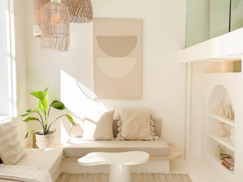 Turnkey Airbnb Investment in Iconic City Centre Building - Photo 8