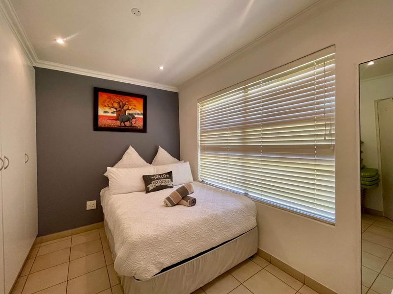 Ground Floor 2 Bedroom Apartment in Shakas Rock - Photo 9