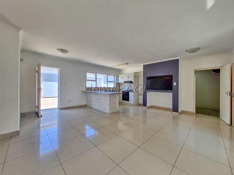 Hermes, Walvis Bay:  2 Bedroom unit in Natali Park is for Sale - Photo 4