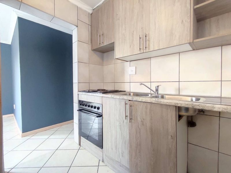 3 Bedroom House for Sale in  Cosmo City - Photo 4