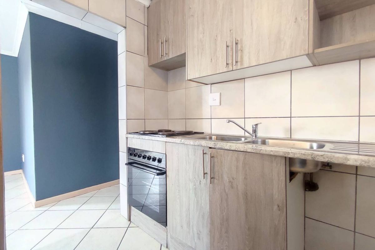 3 Bedroom House for Sale in  Cosmo City - Photo 4